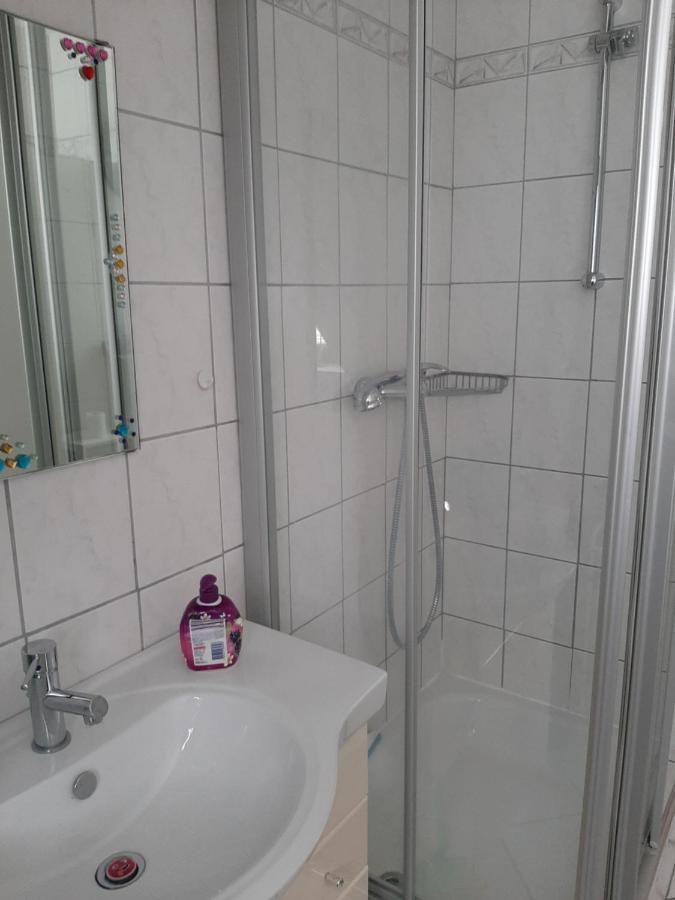 Familienfreundliche Ferienwohnung Auf Dem Lande Monteur Wohnung Hessisch Oldendorf Bagian luar foto